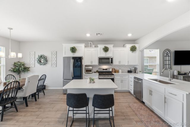 5310 S Andros Avenue, Sand Springs, OK 74063