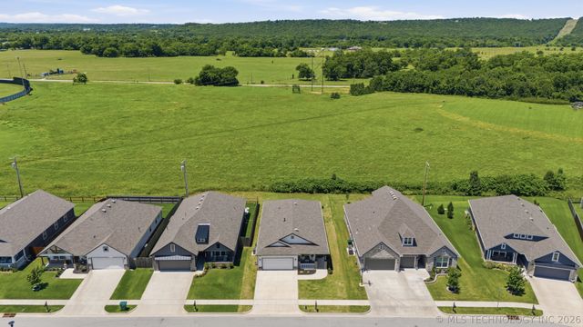 5310 S Andros Avenue, Sand Springs, OK 74063