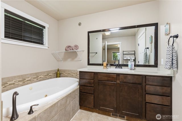 3650 E Badger Road, Everson, WA 98247