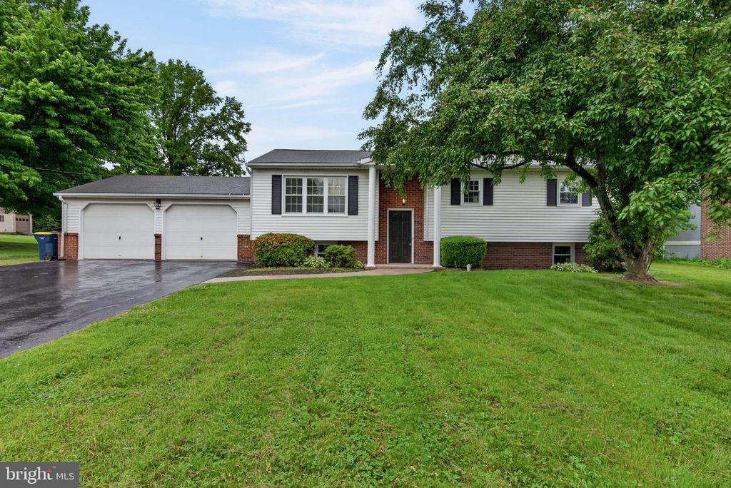 1770 OBERLIN RD, Middletown, PA 17057