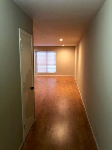 1901 S Voss Road 61, Houston, TX 77057