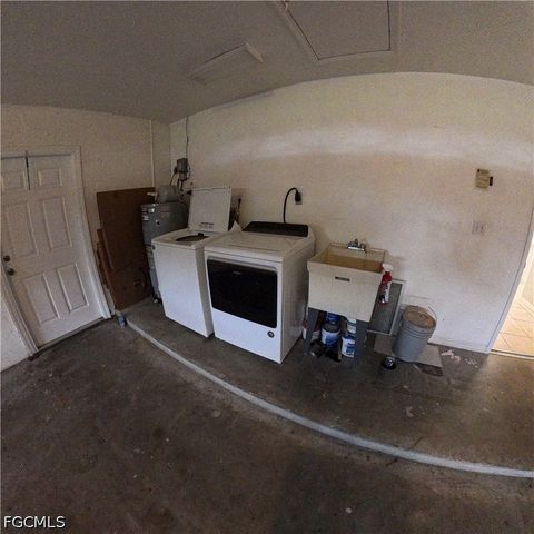 546 Whispering Wind BEND, Lehigh Acres, FL 33974