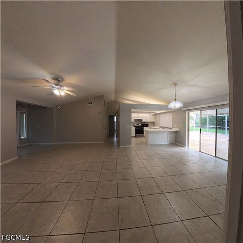 546 Whispering Wind BEND, Lehigh Acres, FL 33974