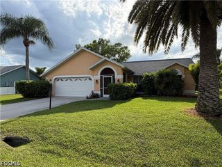 546 Whispering Wind BEND, Lehigh Acres, FL 33974