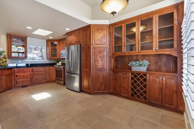 6906 Paseo Del Sol Way, Elk Grove, CA 95758