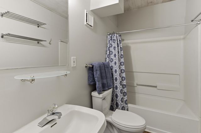 408 S Front St Apt 206, Memphis, TN 38103