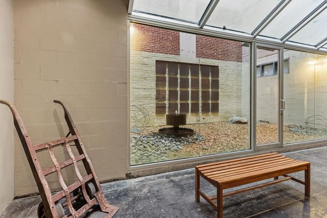 408 S Front St Apt 206, Memphis, TN 38103