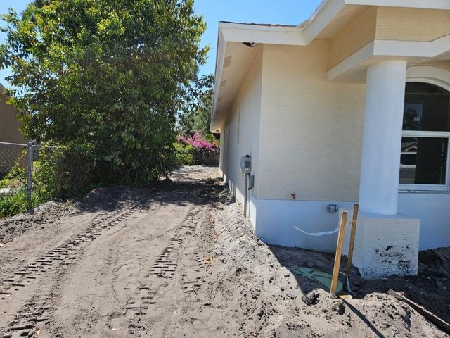 1908 SW Americana St, Port St Lucie, FL 34953