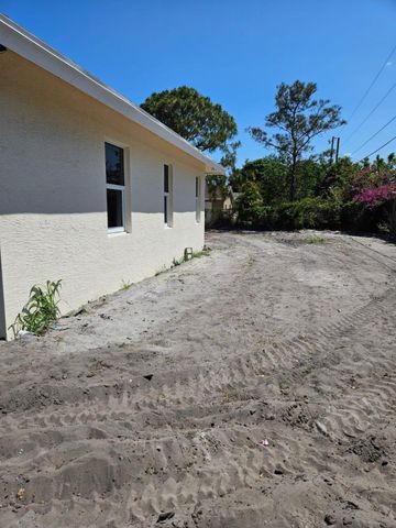 1908 SW Americana St, Port St Lucie, FL 34953