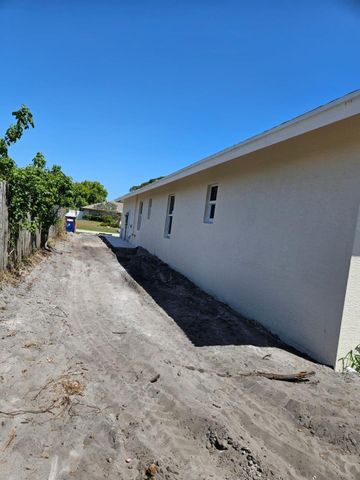 1908 SW Americana St, Port St Lucie, FL 34953