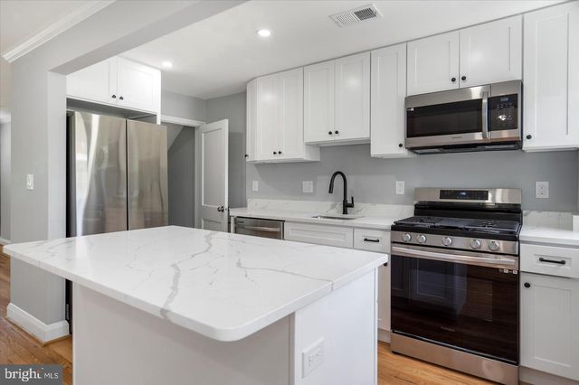 3551 SHANNON DR, Baltimore, MD 21213