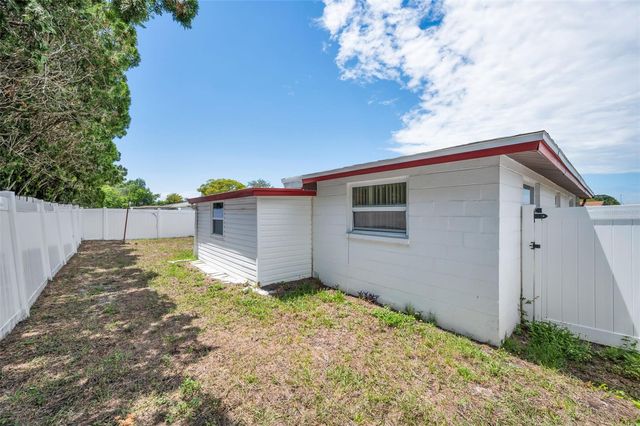 6136 11TH AVENUE, New Port Richey, FL 34653