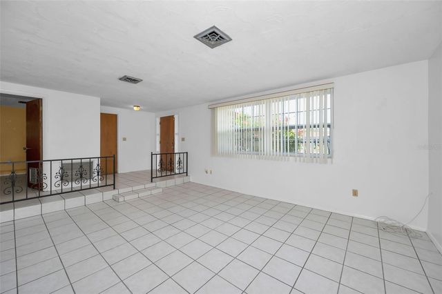 6136 11TH AVENUE, New Port Richey, FL 34653