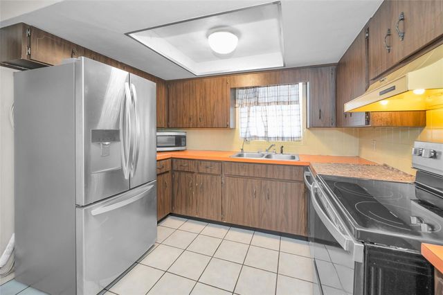 6136 11TH AVENUE, New Port Richey, FL 34653