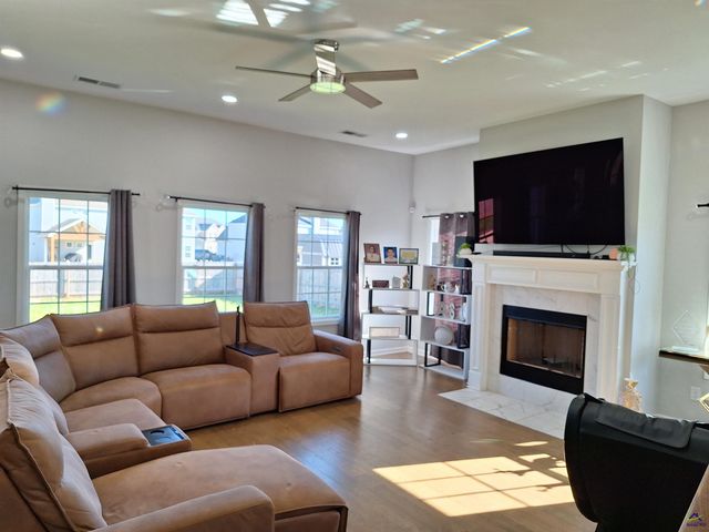 420 Cambrian Drive, Kathleen, GA 31047