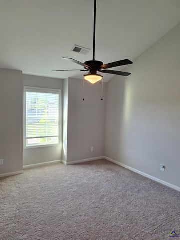 420 Cambrian Drive, Kathleen, GA 31047