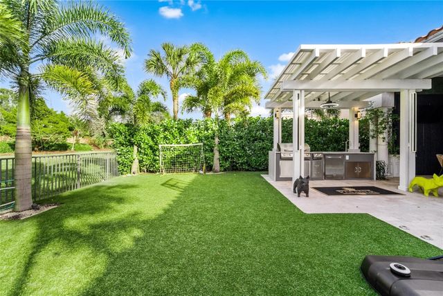 9527 Exbury Court, Parkland, FL 33076