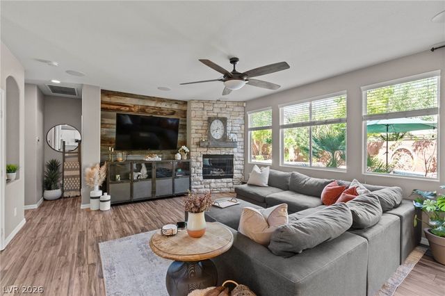 272 Aqua Lane, Henderson, NV 89012