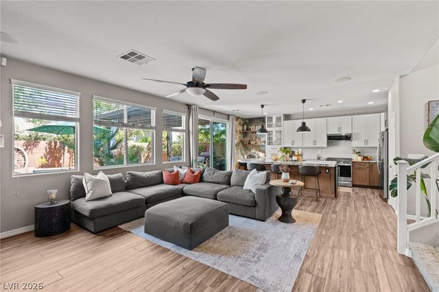 272 Aqua Lane, Henderson, NV 89012