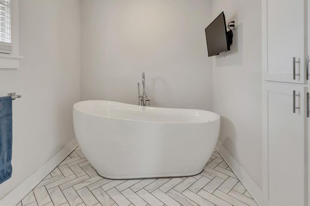 1917 N Shartel Avenue, Oklahoma City, OK 73103