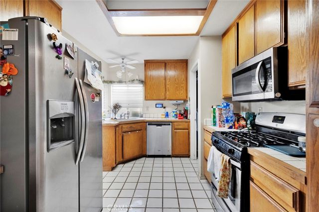 15837 Sandalwood, Victorville, CA 92395