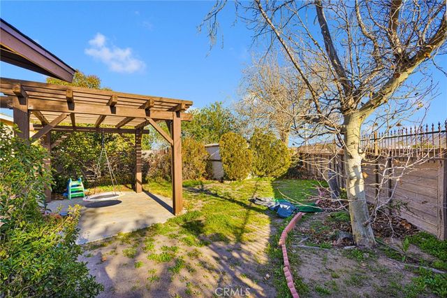 15837 Sandalwood, Victorville, CA 92395