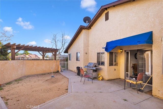 15837 Sandalwood, Victorville, CA 92395