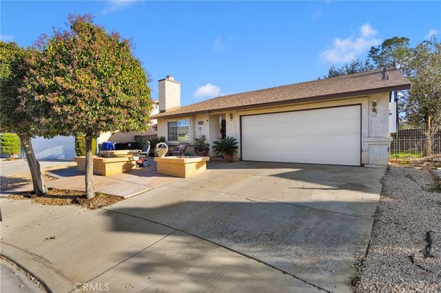 15837 Sandalwood, Victorville, CA 92395