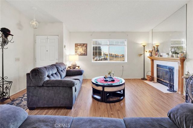 15837 Sandalwood, Victorville, CA 92395