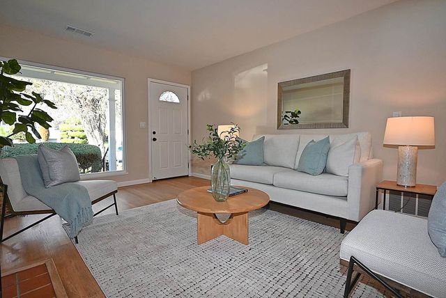 2553 2553 Nordell Ave, Castro Valley, CA 94546