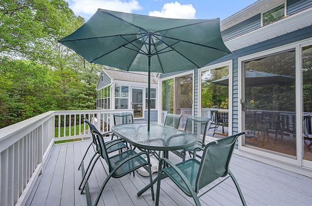 10 Benson Rd, Hopkinton, MA 01748