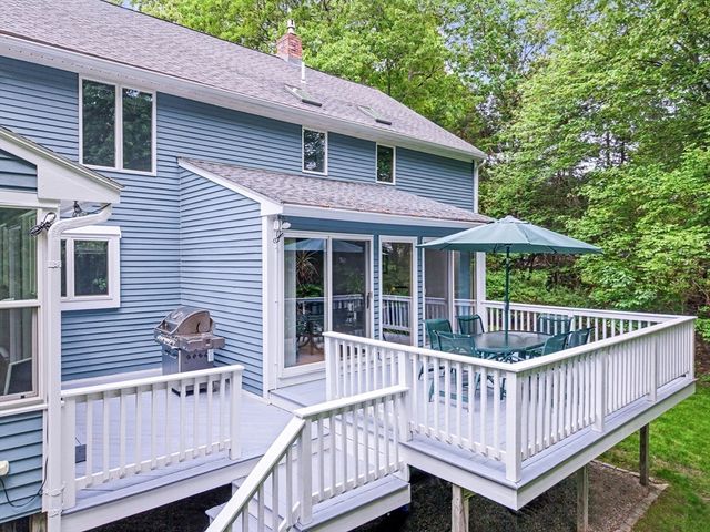 10 Benson Rd, Hopkinton, MA 01748
