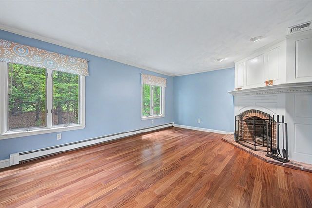 10 Benson Rd, Hopkinton, MA 01748