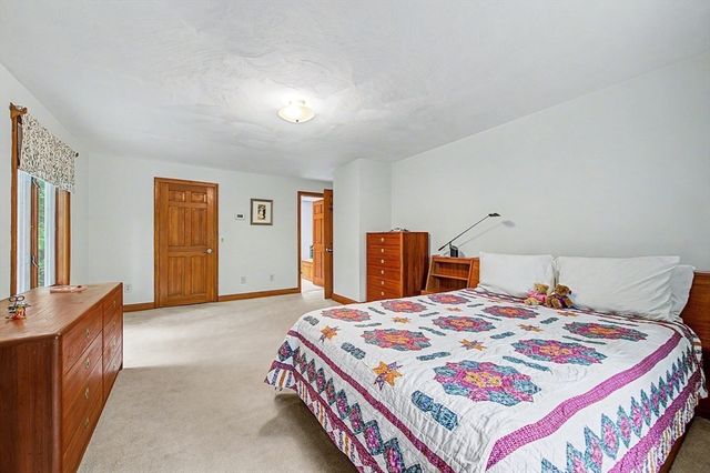 10 Benson Rd, Hopkinton, MA 01748