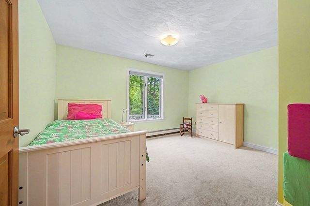 10 Benson Rd, Hopkinton, MA 01748