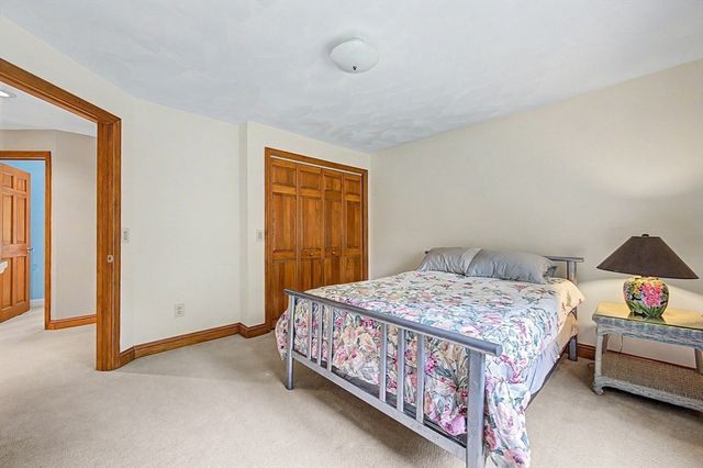 10 Benson Rd, Hopkinton, MA 01748