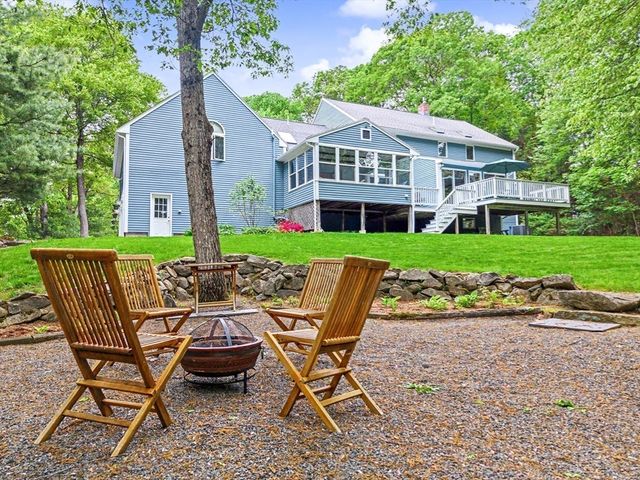 10 Benson Rd, Hopkinton, MA 01748