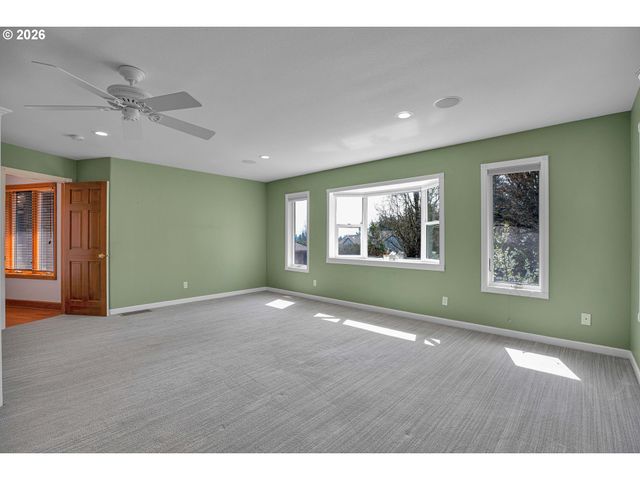 9730 Sw 168TH Pl, Beaverton, OR 97007