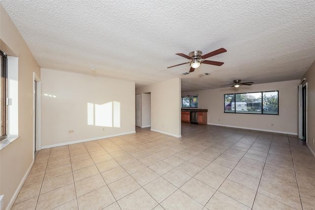 2299 SE Rainier Rd, Port St Lucie, FL 34952