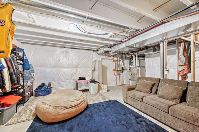 6070 N Gibralter Court, Aurora, CO 80019