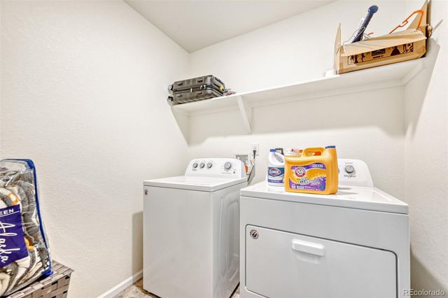 6070 N Gibralter Court, Aurora, CO 80019