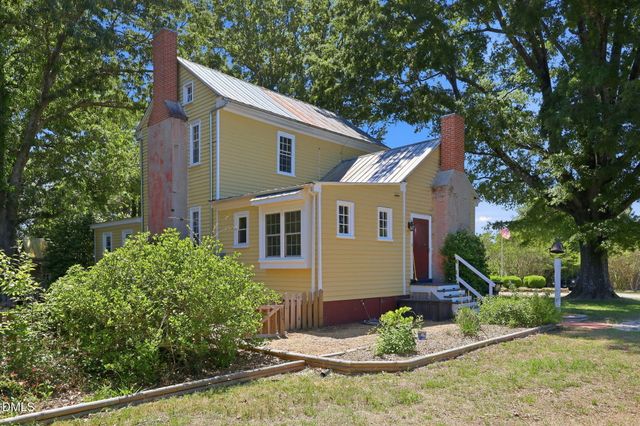 462 Darius Pearce Road, Youngsville, NC 27596