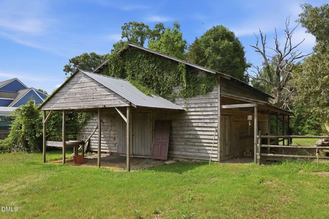 462 Darius Pearce Road, Youngsville, NC 27596