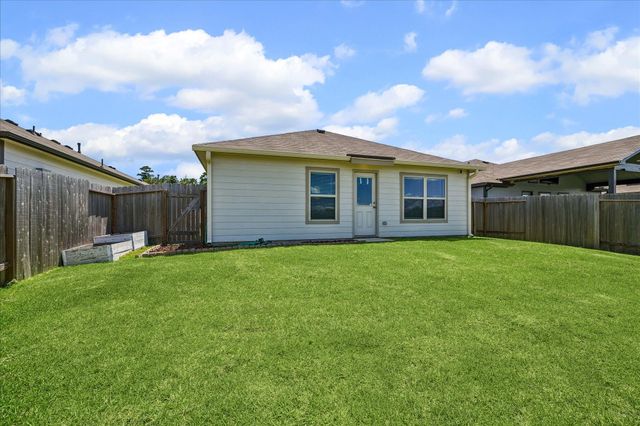 305 Cumberland Forest Drive, Magnolia, TX 77354