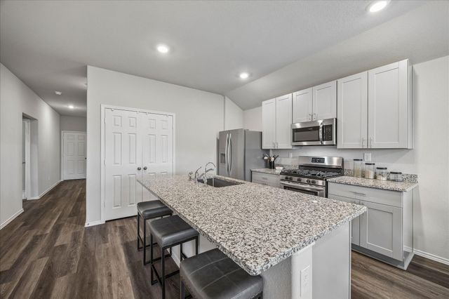 305 Cumberland Forest Drive, Magnolia, TX 77354