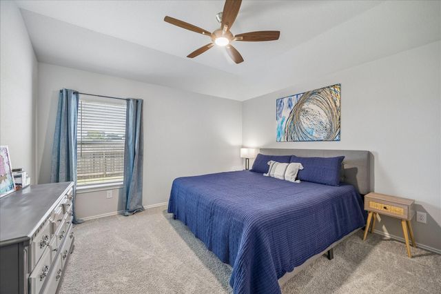305 Cumberland Forest Drive, Magnolia, TX 77354