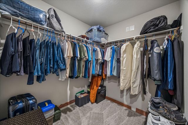 305 Cumberland Forest Drive, Magnolia, TX 77354