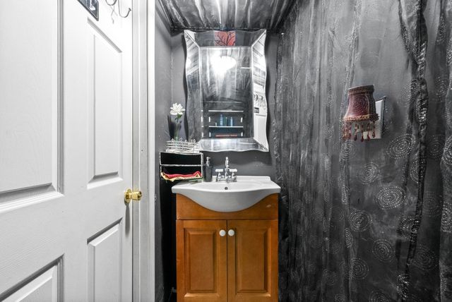 434 Bluff Dr, Clarksville, TN 37043