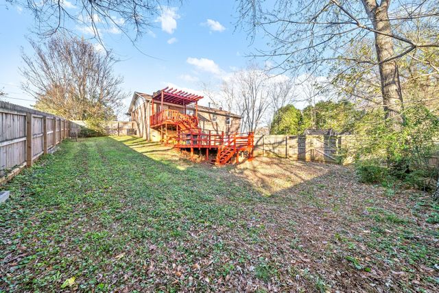 434 Bluff Dr, Clarksville, TN 37043