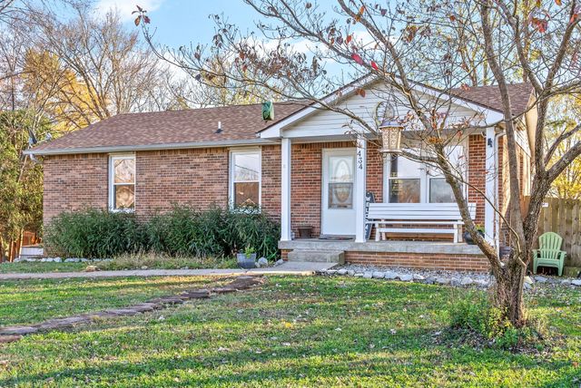 434 Bluff Dr, Clarksville, TN 37043